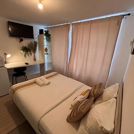 Louis Ricard Couette-café