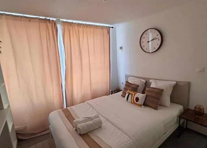 Couette-café Louis Ricard 3*